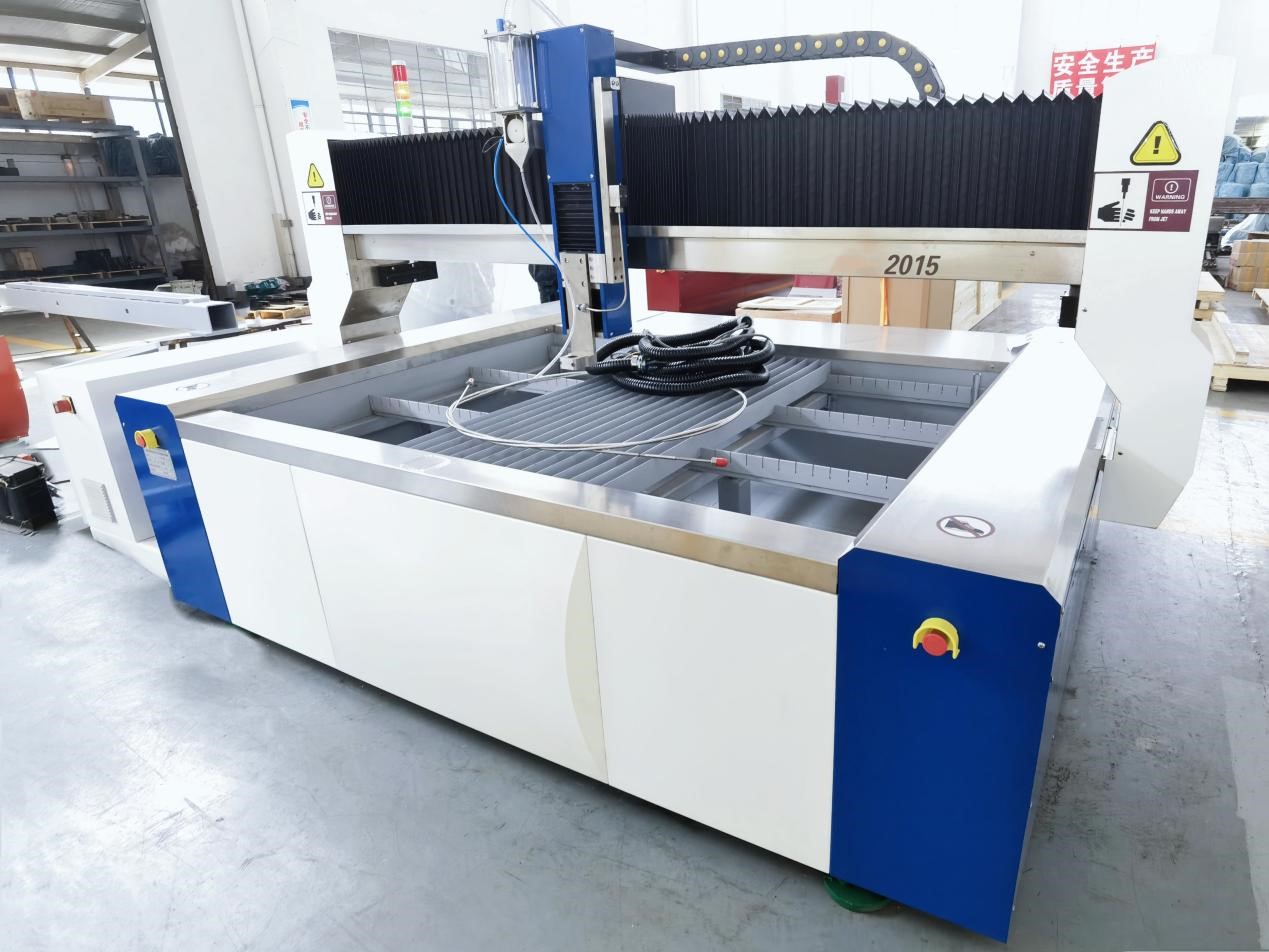 HP CNC-Wasserstrahlschneidemaschinen-L2015